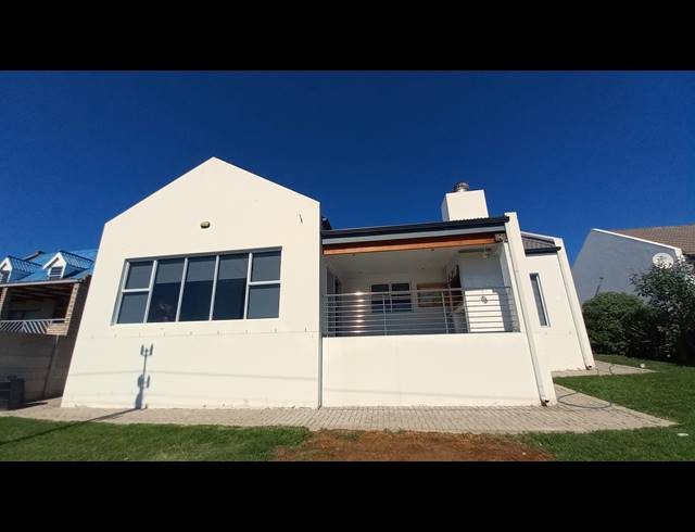 3 BEDROOM HOUSE FOR SALE IN KLEINKOORNHUIS